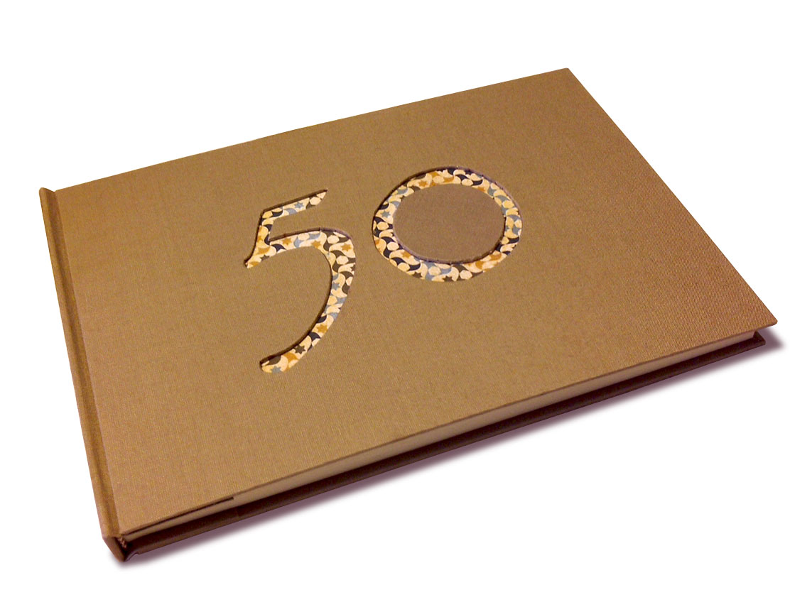 Libro de Firmas 50 Cumpleaños (24cm)✔️ por sólo 6.12 €. Envío en